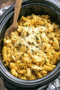 Crockpot Garlic Parmesan Chicken Pasta