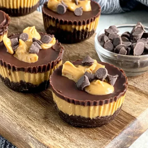 Keto Peanut Butter Chocolate Fat Bombs: The Perfect Low-Carb Treat!