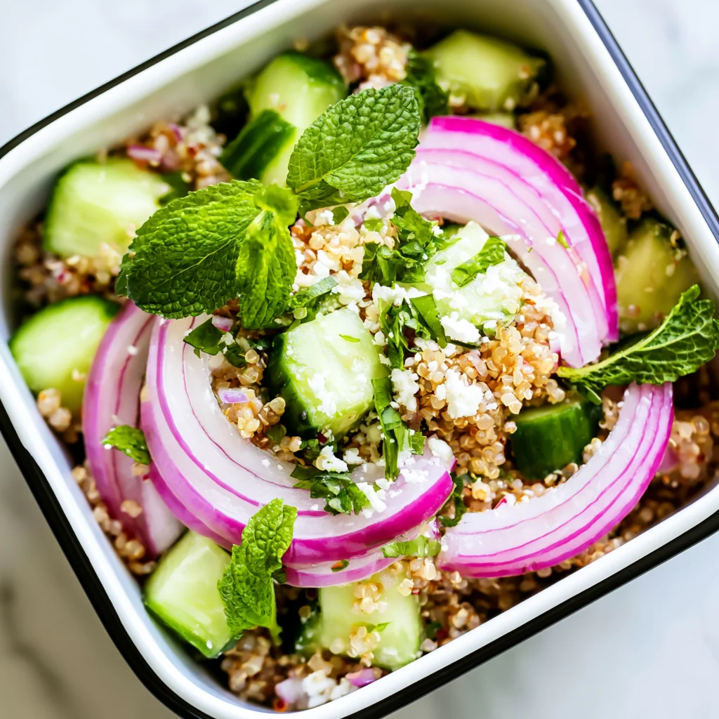 Healthy Cold Quinoa Salad Recipe (5 Ingredients!)
